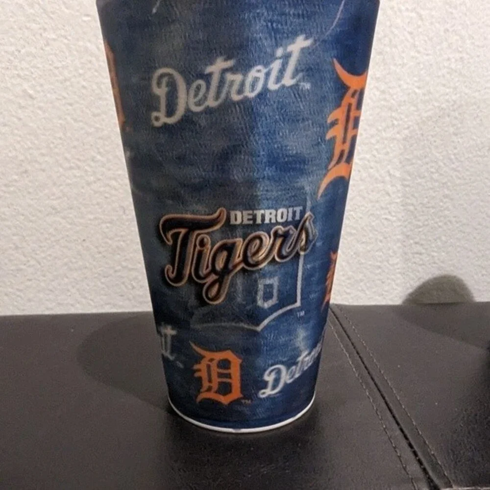 3d hologram plastic cups Chicago White Sox Detroit Tigers Indianapolis Colts
